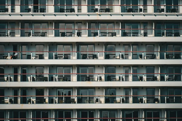 Histoire de la croisière en yacht : Du Titanic aux super-yachts modernes